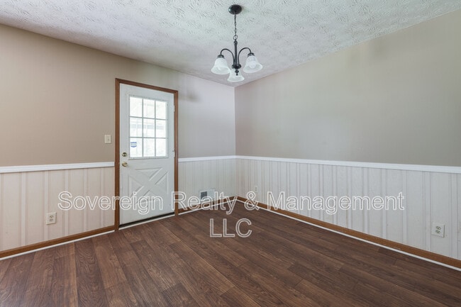 Photo - 310 Summerwood Ln