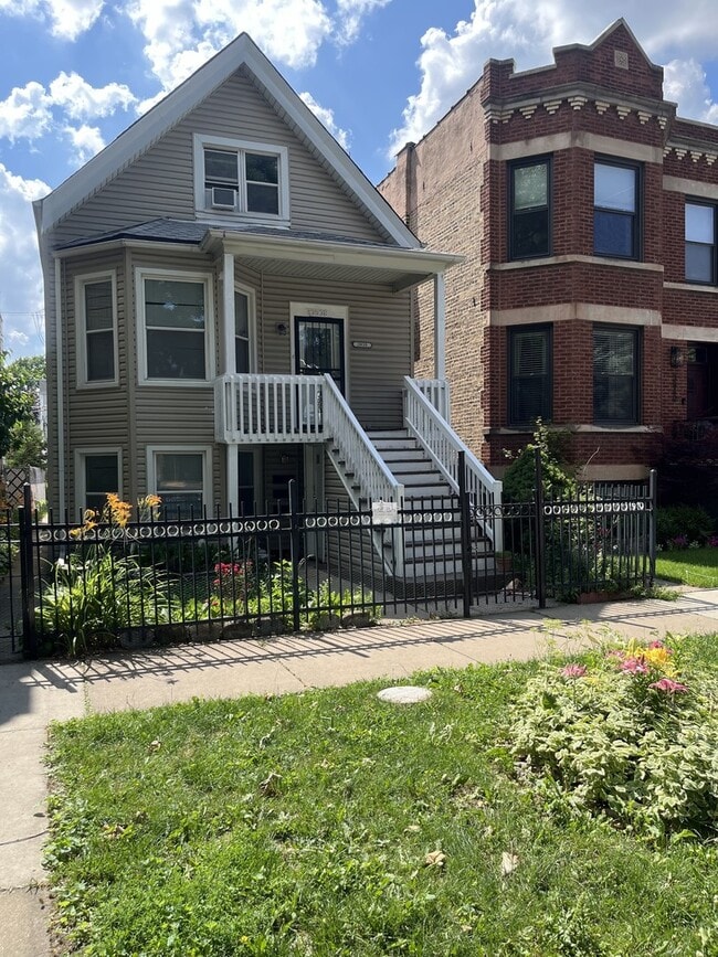 Building Photo - 3938 N Christiana Ave Unit 1 Rental