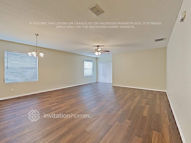 101 Diagledog St