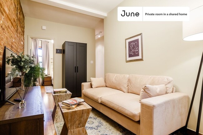 Room in Shared 3 bed/1 bath home in Hell's Kitchen