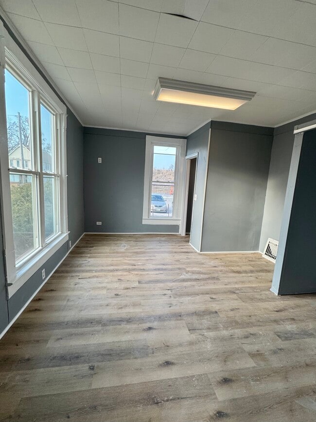 Photo - 321 Cedar St