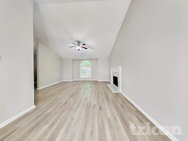 Photo - 5450 Bridle Dr