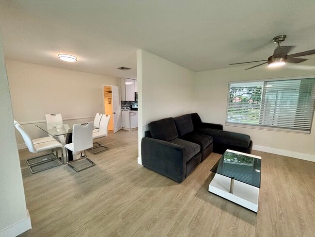 Photo - 323 Spanish River Blvd