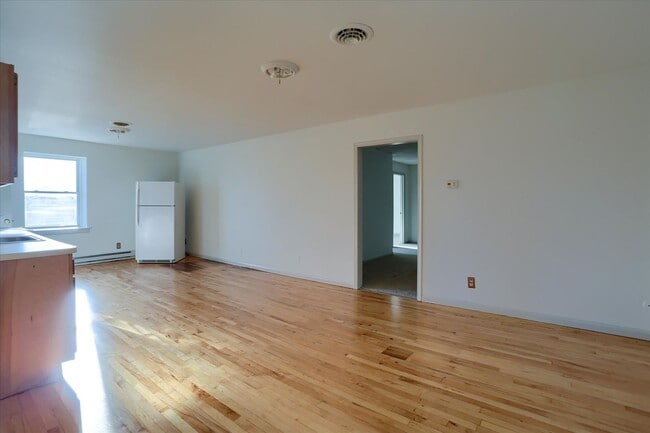 Photo - 643 S Wood St Unit 643 South Wood Street  1