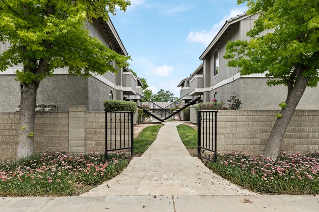 Center Gate Entrance - Park Place Apartments