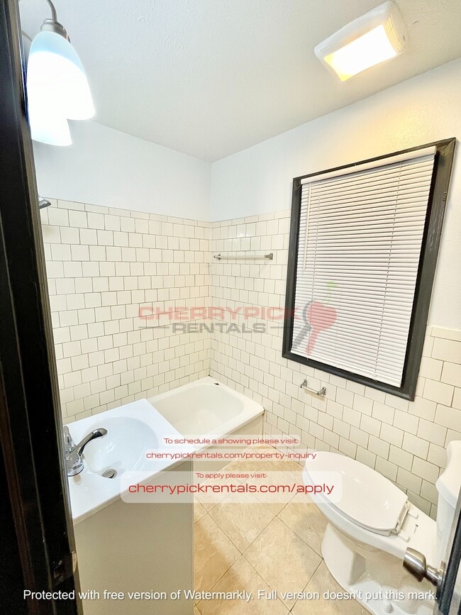 Photo - 4242 Pinkney St