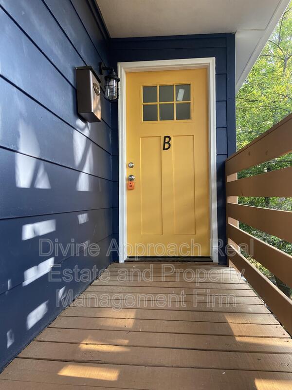 Photo - 1121 4th Ct W Unidad B