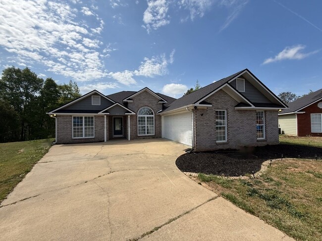 Building Photo - 2018 Tranquil Ln