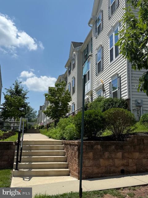 Photo - 611 Washington Sq