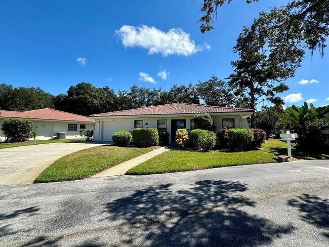 Building Photo - 5033 Vivienda Way