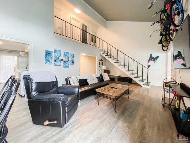 Photo - 4836 Huron Dr