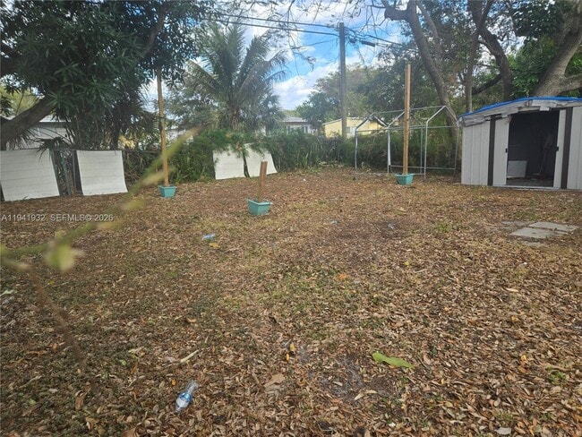 Photo - 1645 Lauderdale Manor Dr