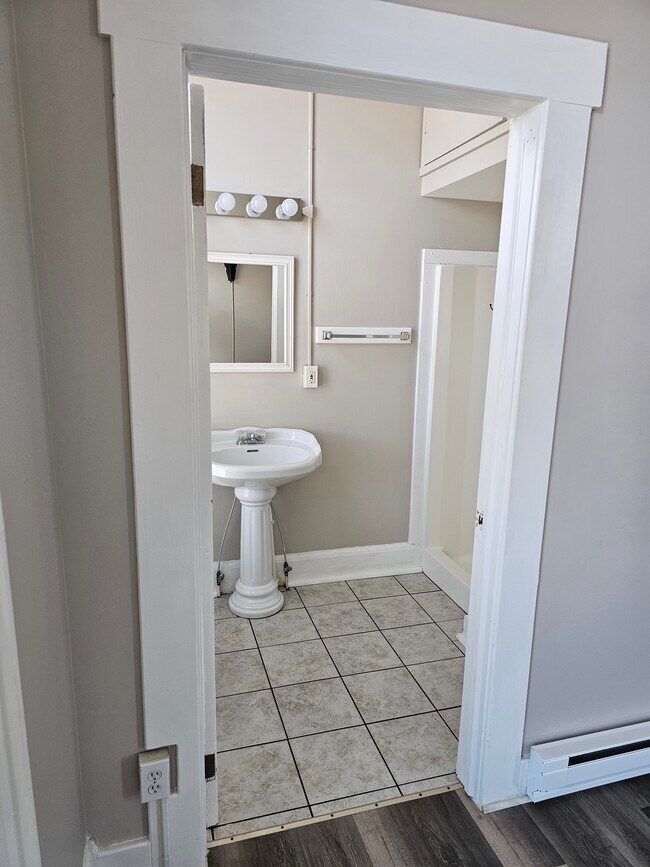 101 E Main St Unit A