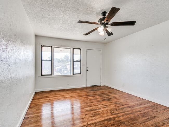 Photo - 2921 NE 17th Ave