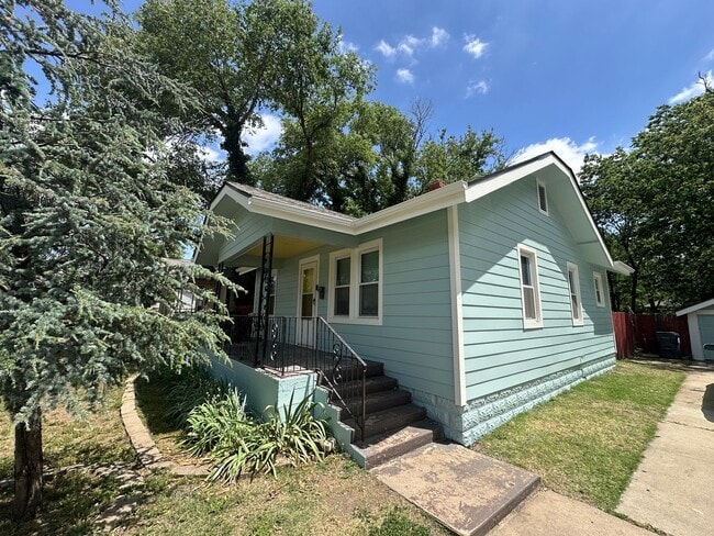 Photo - 120 S St Clair St