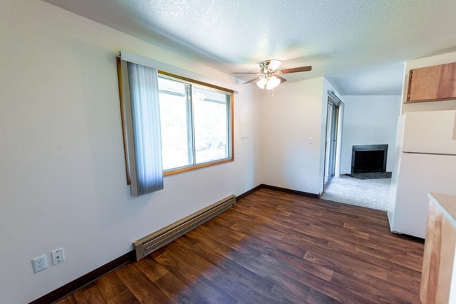 Royal Oaks Apartments