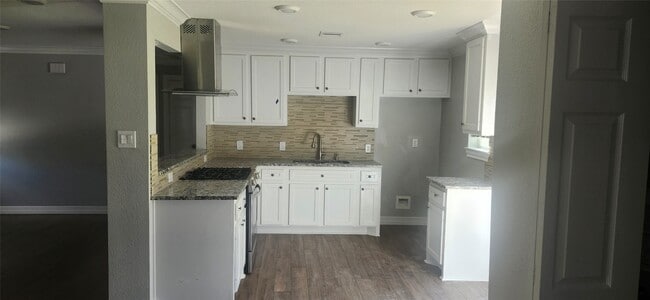 Photo - 4650 Brinkley St