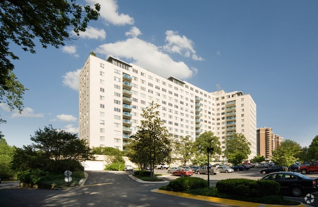 Photo - Grosvenor Park I