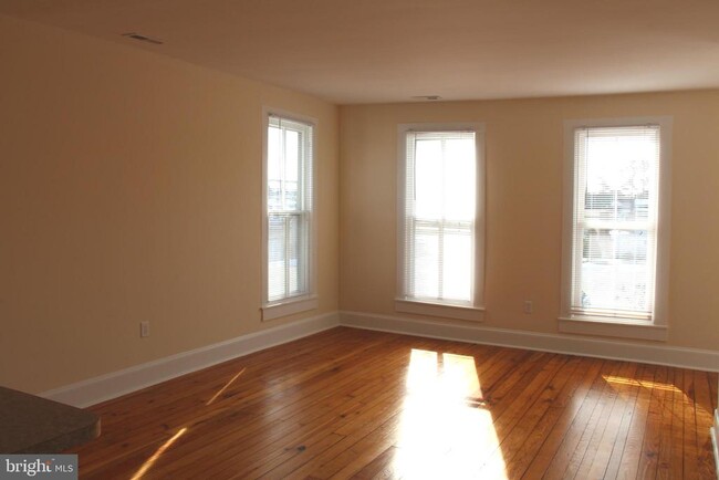 Photo - 205 RAILROAD Ave Apartment Unit #A