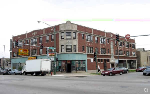 Building Photo - 652-658 E 81st St