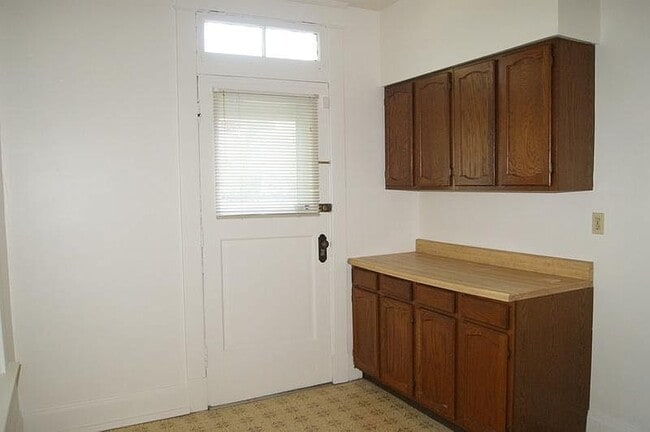 Photo - 205 Western Ave