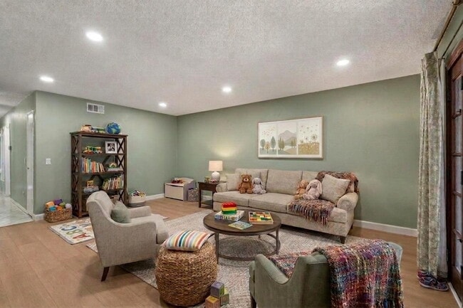 Photo - Spacious 3BR Retreat in the Heart of Cherokee Point