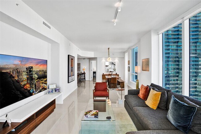 Photo - 601 NE 27th St Unidad 1507