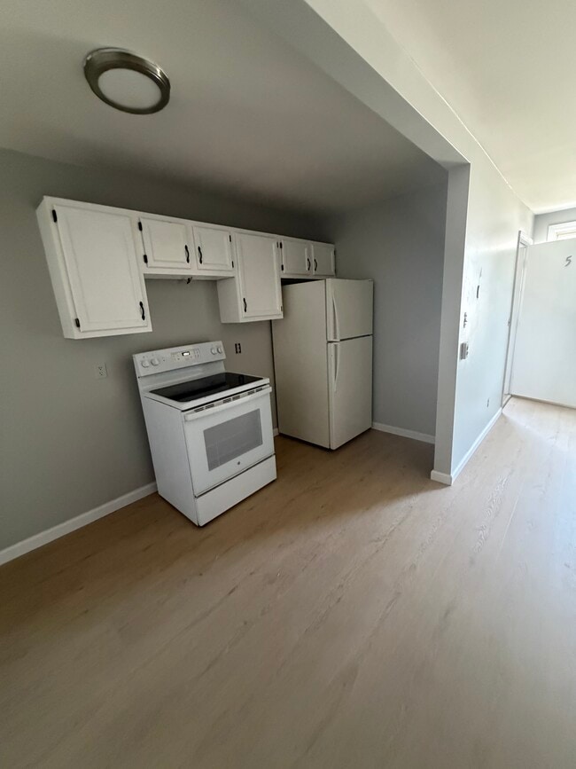 Photo - 156 Main St Unit 5