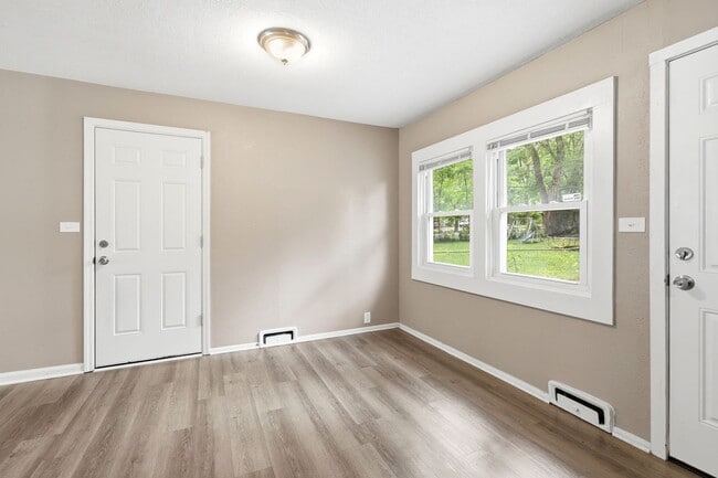 Photo - Don't Miss Out on This Charming 3 Bed, 1 Bath Home in South Kansas City!