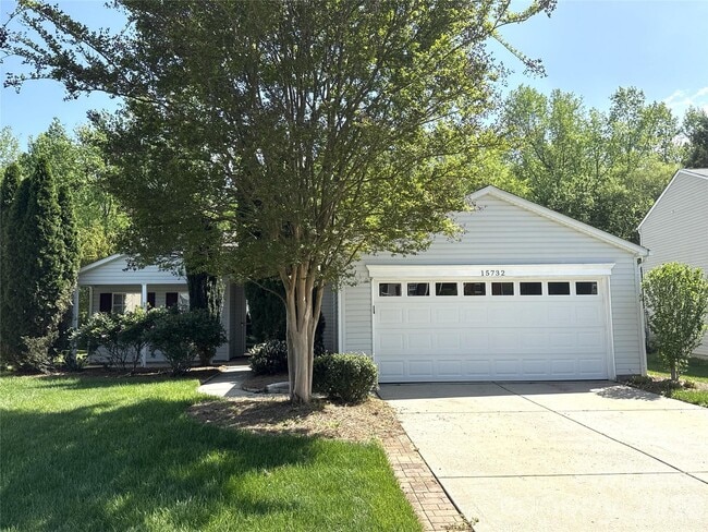 Building Photo - 15732 Circlegreen Dr
