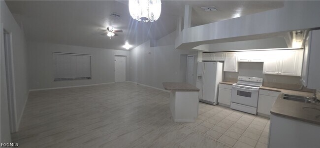 Photo - 1144 Essex St E