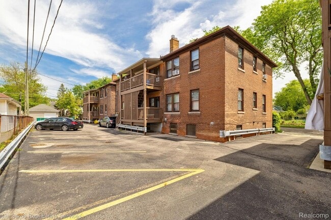 Photo - 1300 Maryland St