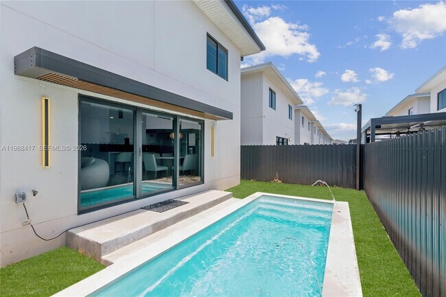 Photo - 1396 NW 3rd St