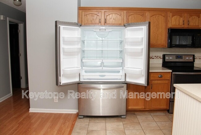 Photo - 3826 Angelise Ln