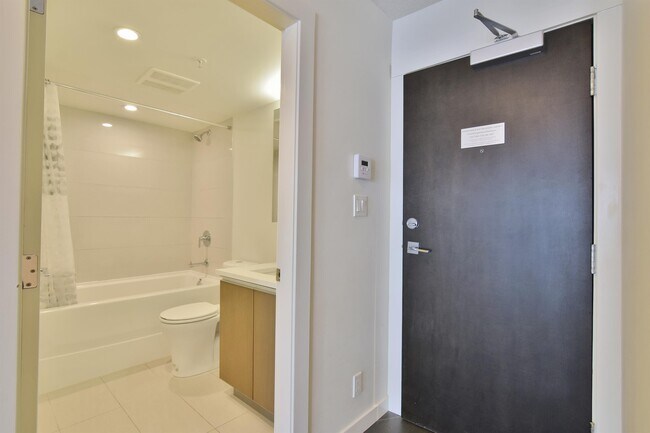 Photo - 1009 Harwood St