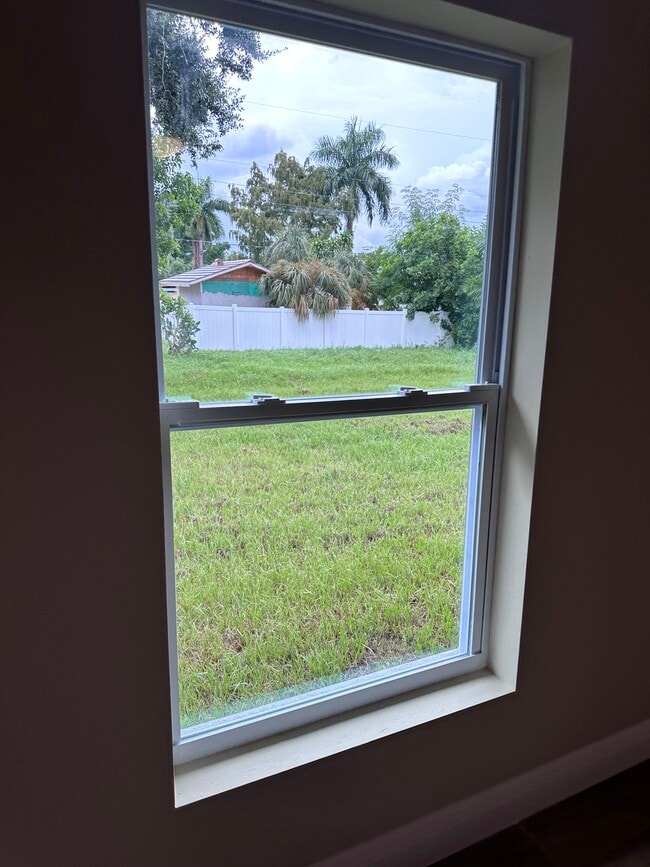 Photo - 2815 Jackson St Unidad 2817 Jackson St