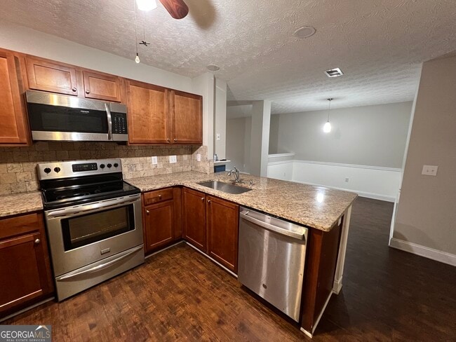 Photo - 333 Tara Commons Cir