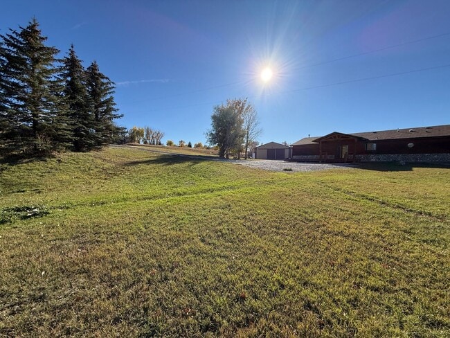 Photo - 3 Bed 2 Bath Large Semi-Rural Modern Beaut...