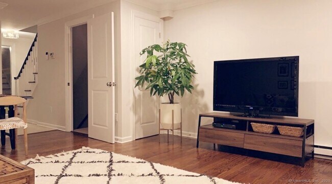 Photo - 10 Mead St Unit APT 6