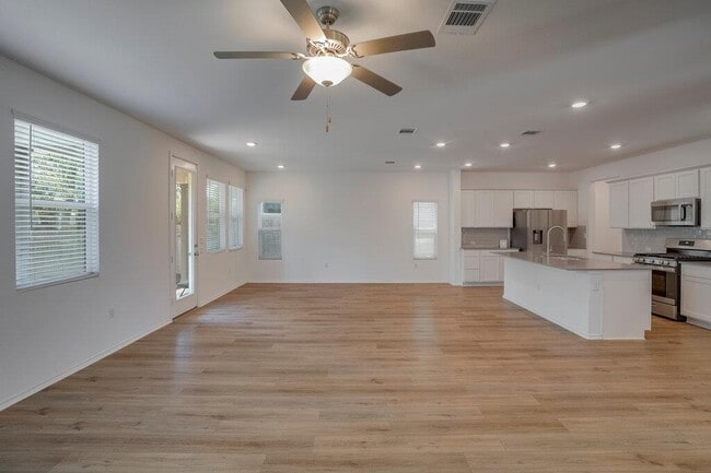 Photo - 1109 Winnie Dr