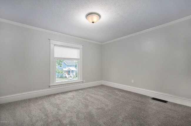 Photo - 25 E 16th St Unit Suite 2