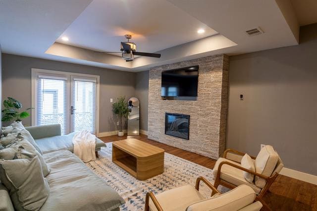 Building Photo - 3845 Convent St Unit 7