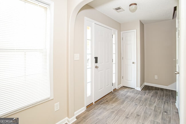 Photo - 80 Peddler's Wy SW