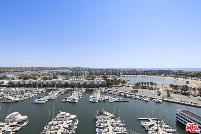 Building Photo - 4267 Marina City Dr Unit PH 4 Rental