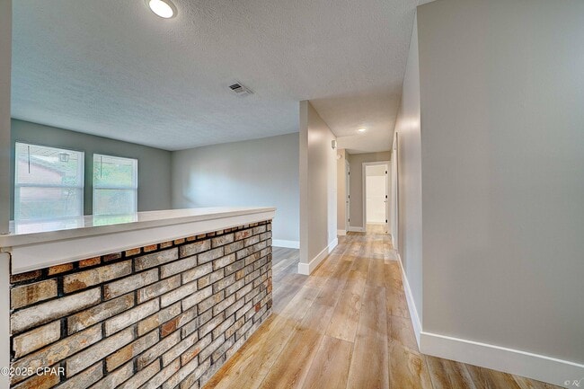 Photo - 1820 W 24th St