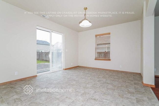 Photo - 206 Lane Blvd NE