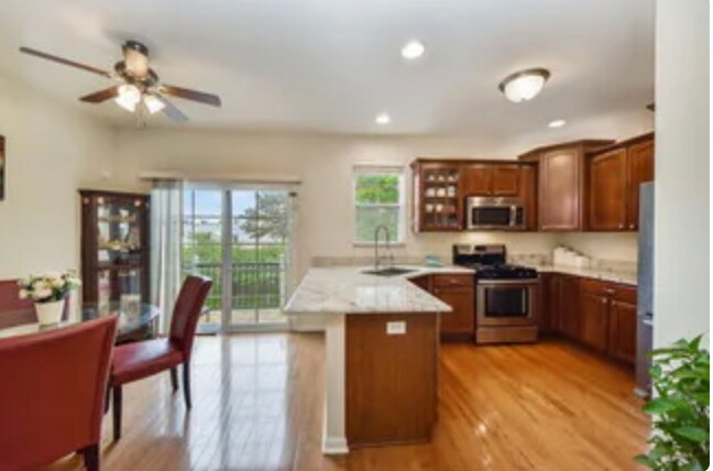 Photo - 475 Plaza Pl