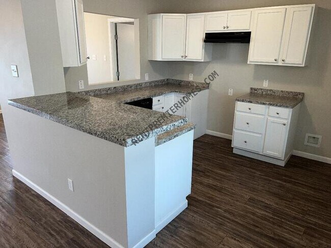 Photo - 2627 Aiken St