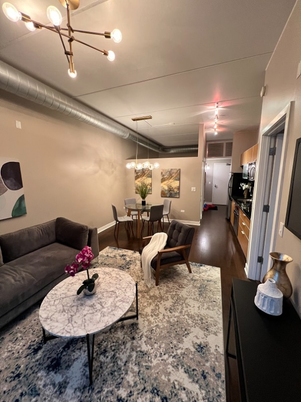 Photo - 650 W Wayman St