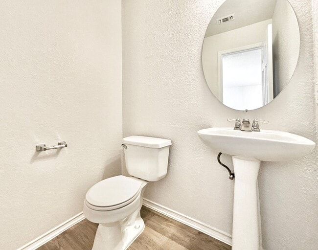 Photo - Spacious 4 bed 2.5 bath two-story home!